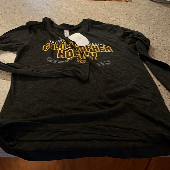 University of Minnesota Golden Gopher Hockey Shirt - Picture 3 of 4
